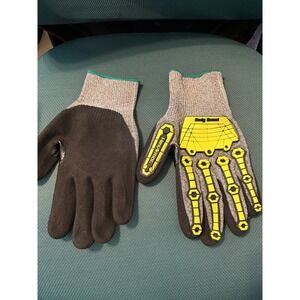 Body‎ Guard Safety Gear By HexArmor 1019 Series Cut Resistant Gloves
